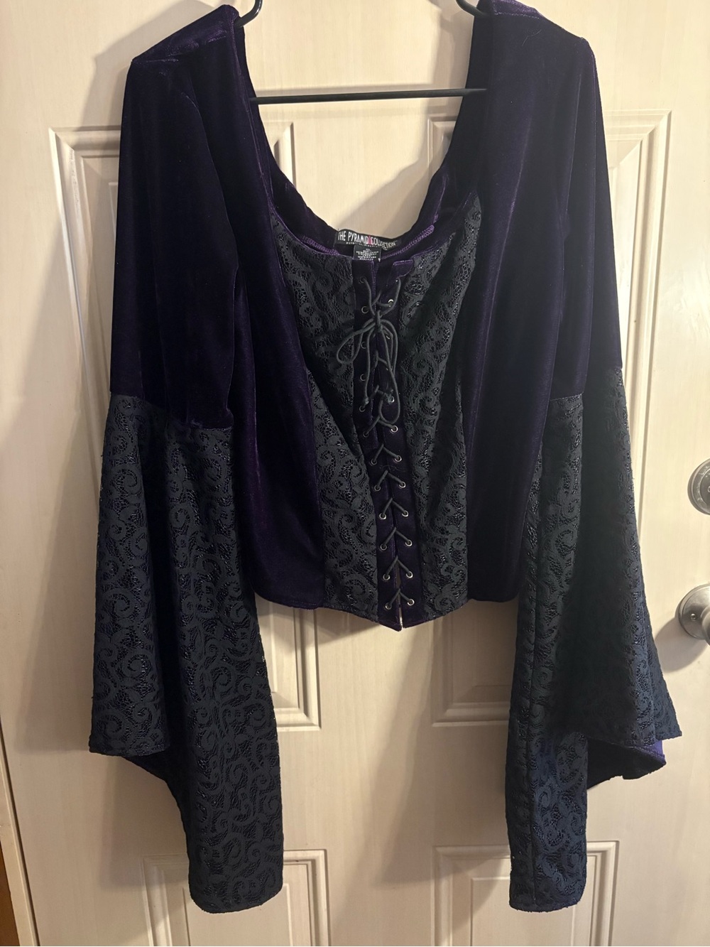 The Pyramid Collection Women’s XL Velvet Top Whimsy Fairy Grunge Witchy